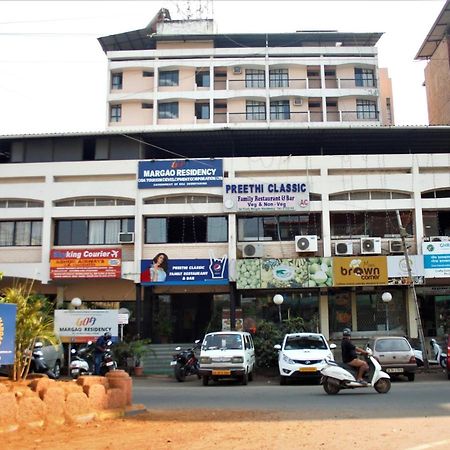 ホテル Margao Residency エクステリア 写真